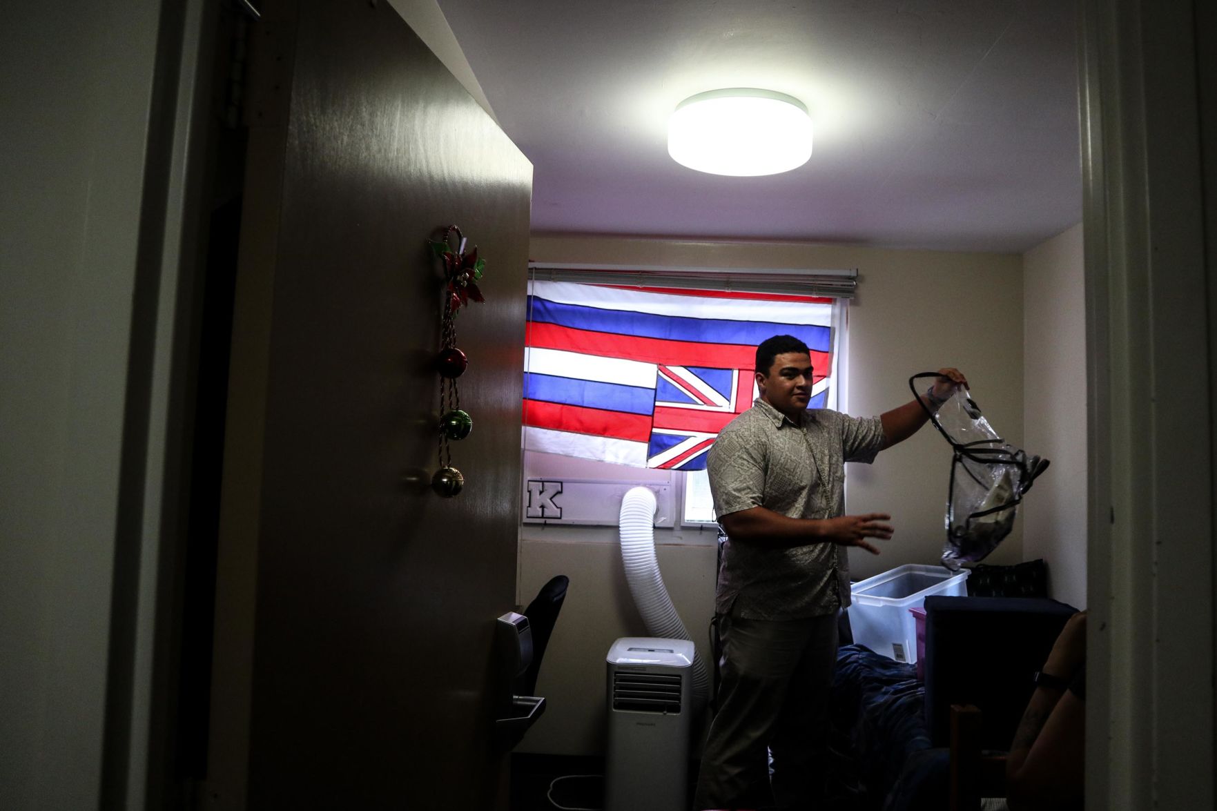 UH students move out of dorms amid COVID-19 uncertainty